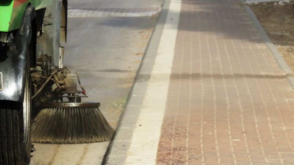 Süpürme Aracı Ankara, Ankara Süpürme Aracı, Ankara Süpürme Makinası, Ankara Yol Süpürme Aracı, Sokak Süpürme Aracı Ankara, Yol Süpürme Aracı Ankara